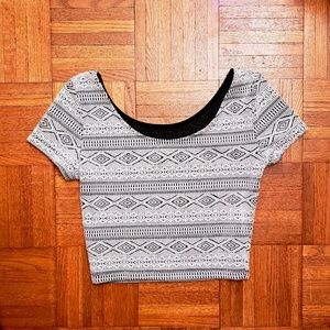 Textured Black & White Stretchy Crop Top NEW